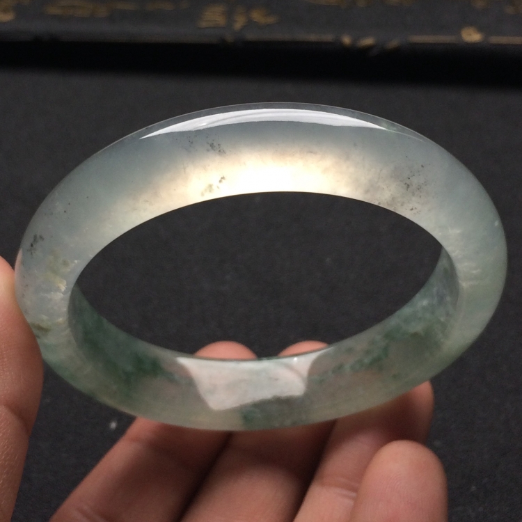 （超值推荐）冰种飘花手镯（55.8mm）