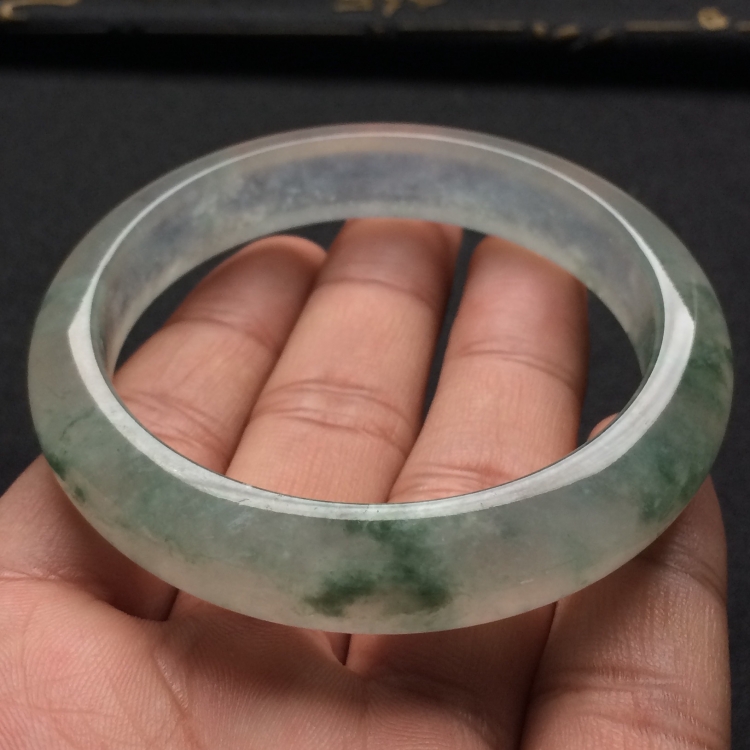 （超值推荐）冰种飘花手镯（55.8mm）