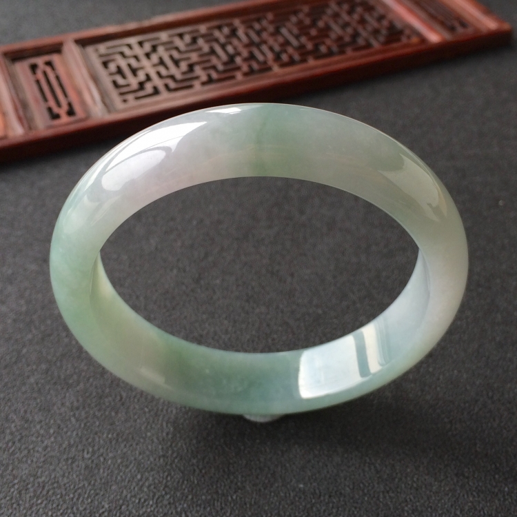 (超值推荐)糯冰种晴水手镯(60mm)