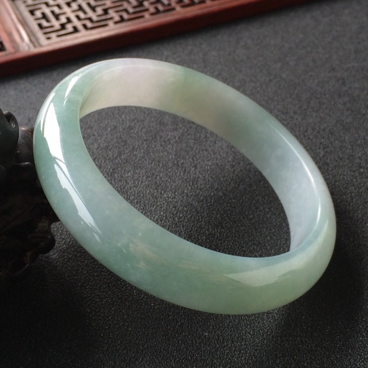(超值推荐)糯冰种晴水手镯(60mm)