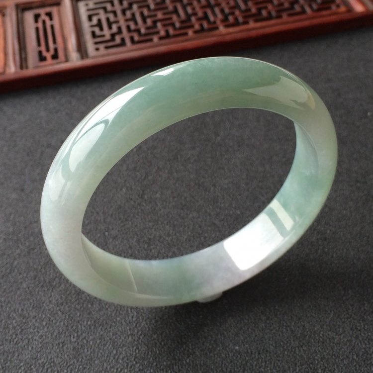 (超值推荐)糯冰种晴水手镯(60mm)