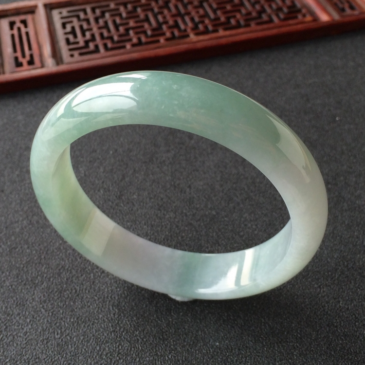 (超值推荐)糯冰种晴水手镯(60mm)