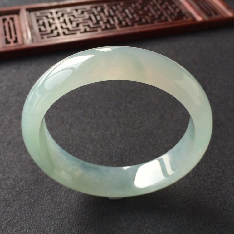 (超值推荐)冰种飘花手镯(57mm)