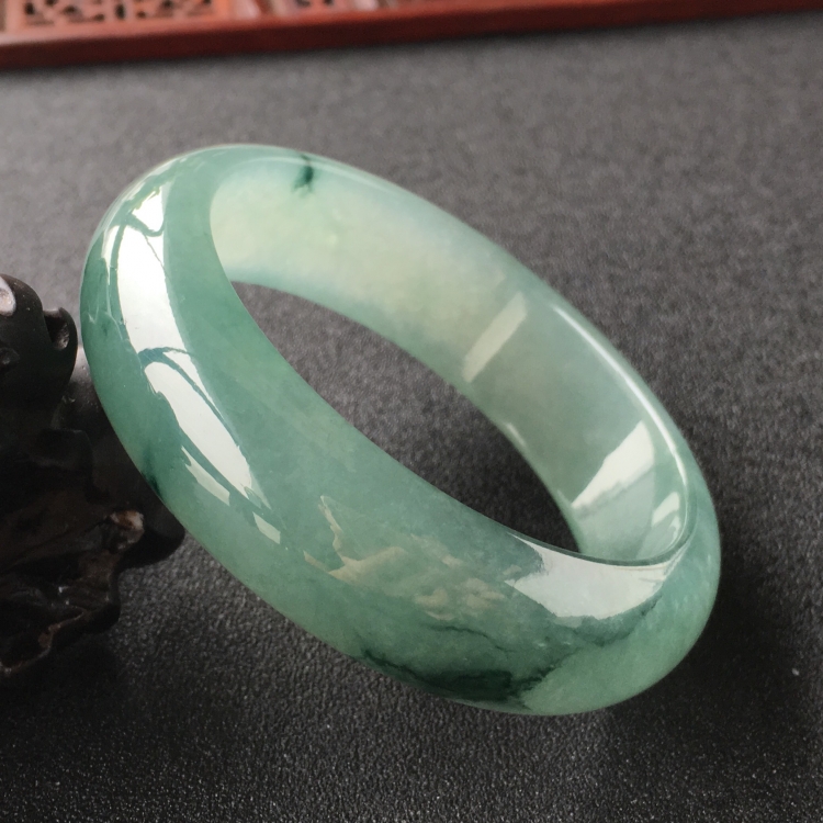 (超值推荐)糯冰种晴水飘花手镯(58.5mm)
