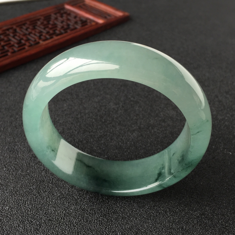 (超值推荐)糯冰种晴水飘花手镯(58.5mm)