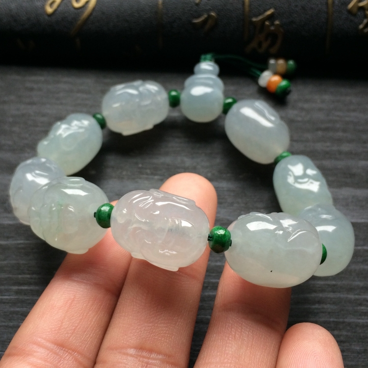 （超值推荐）糯冰种淡晴水佛头手链