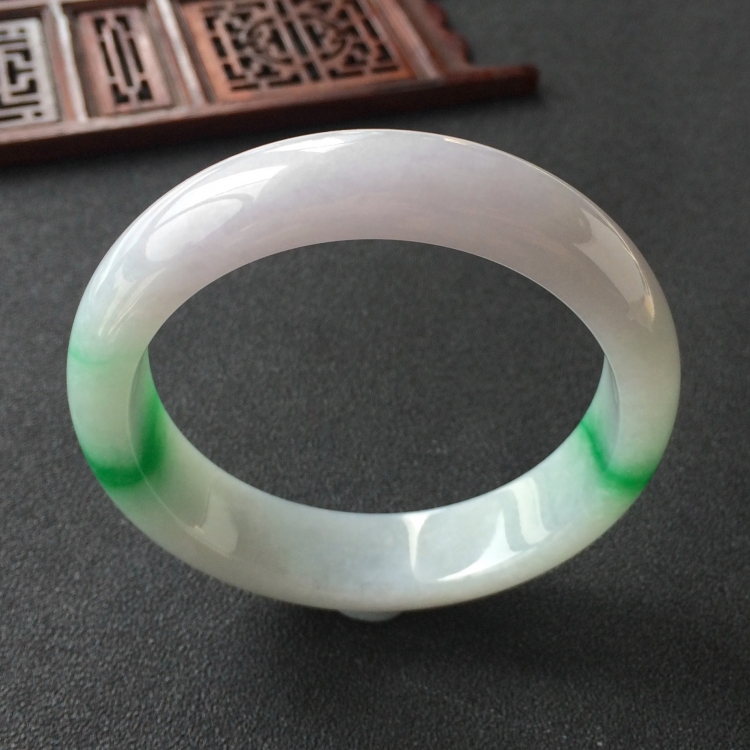 (超值推荐)糯冰种飘翠手镯(56.2mm)