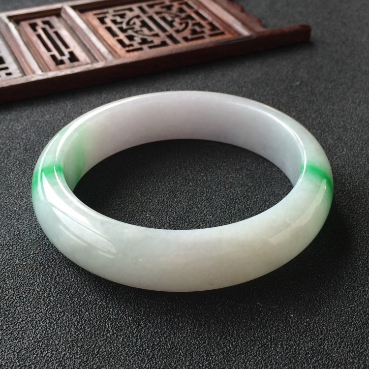(超值推荐)糯冰种飘翠手镯(56.2mm)