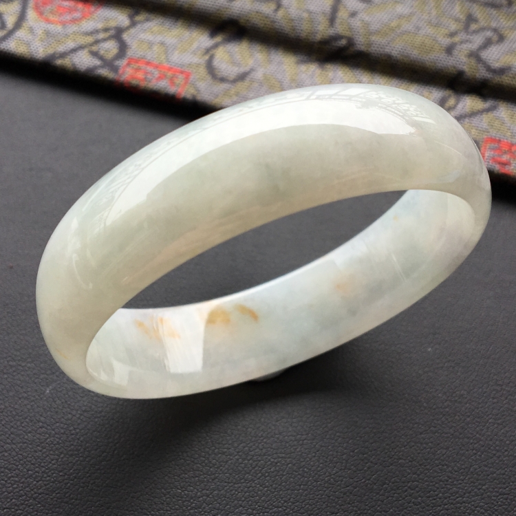 (超值推荐)糯冰种褐黄翡手镯(52.1mm)