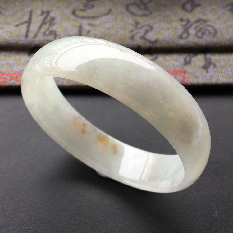 (超值推荐)糯冰种褐黄翡手镯(52.1mm)