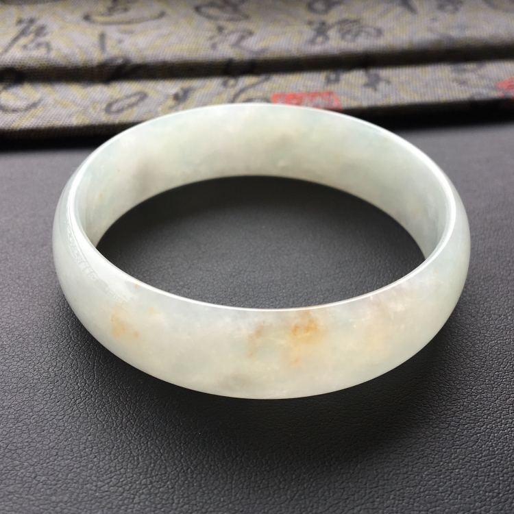 (超值推荐)糯冰种褐黄翡手镯(52.1mm)