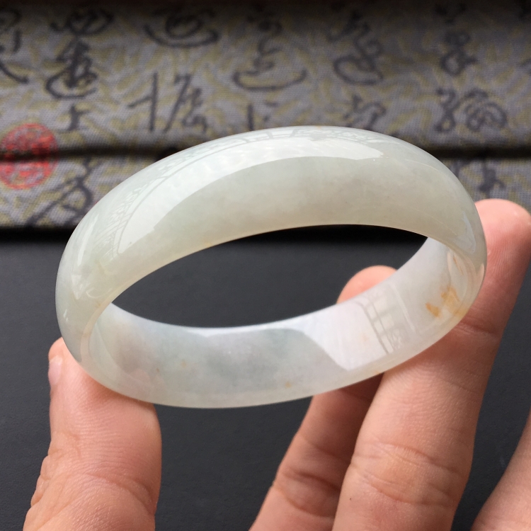 (超值推荐)糯冰种褐黄翡手镯(52.1mm)