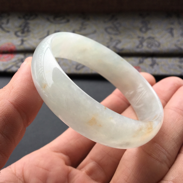(超值推荐)糯冰种褐黄翡手镯(52.1mm)