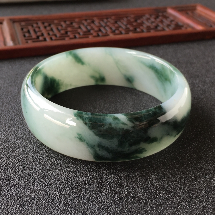 (超值推荐)糯冰种飘花手镯(55.1mm)
