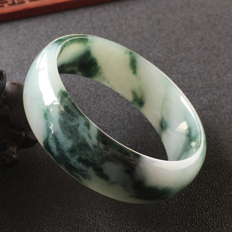 (超值推荐)糯冰种飘花手镯(55.1mm)