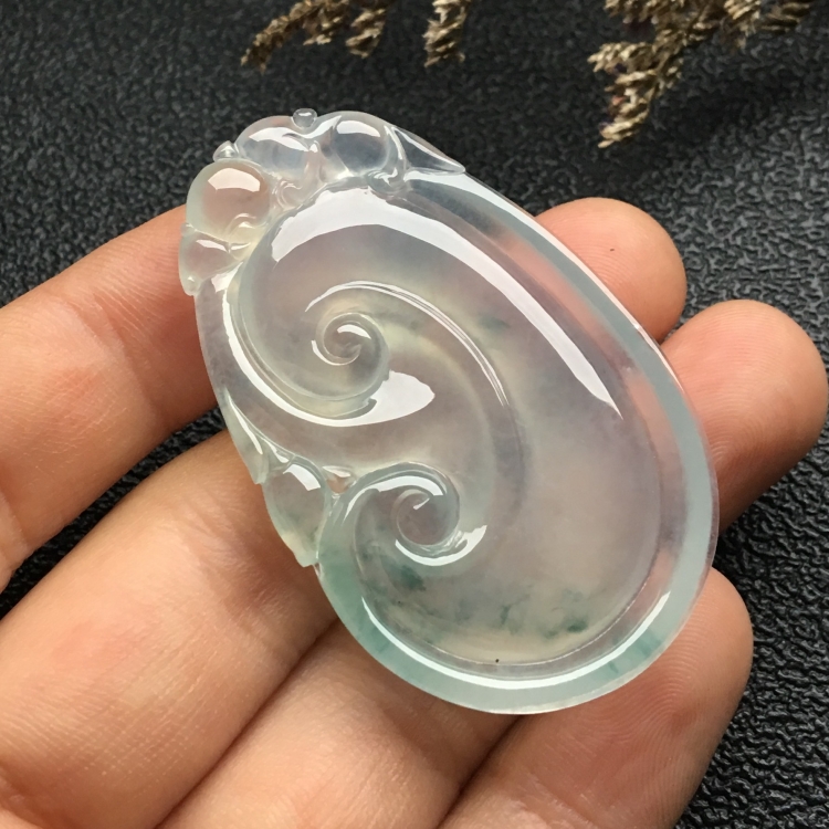 （超值推荐）冰种略飘花如意挂件