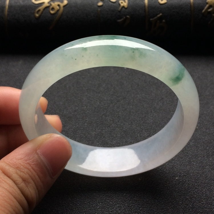 （超值推荐）冰种飘花手镯（56.1mm）