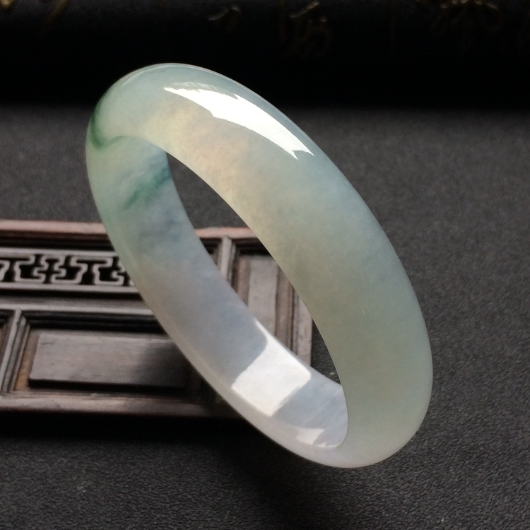 （超值推荐）冰种飘花手镯（56.1mm）