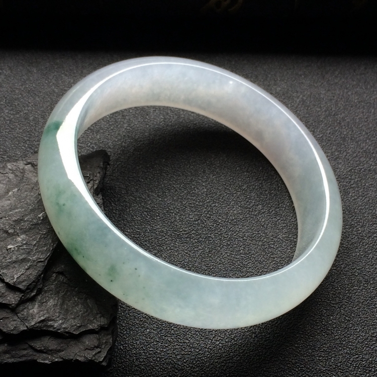 （超值推荐）冰种飘花手镯（56.1mm）