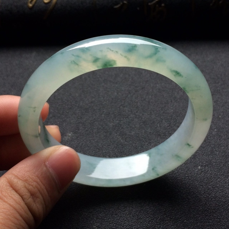 （超值推荐）冰种飘花手镯（56mm）