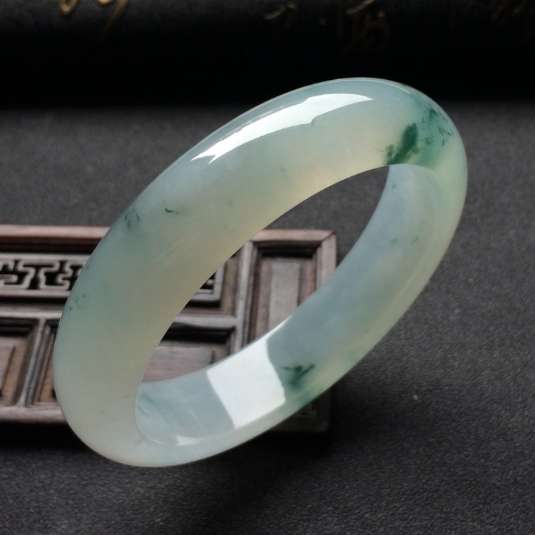 （超值推荐）冰种飘花手镯（56.1mm）