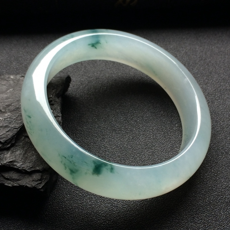 （超值推荐）冰种飘花手镯（56.1mm）