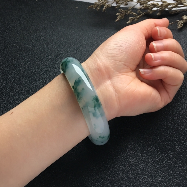 （超值推荐）冰种飘花手镯（59mm）