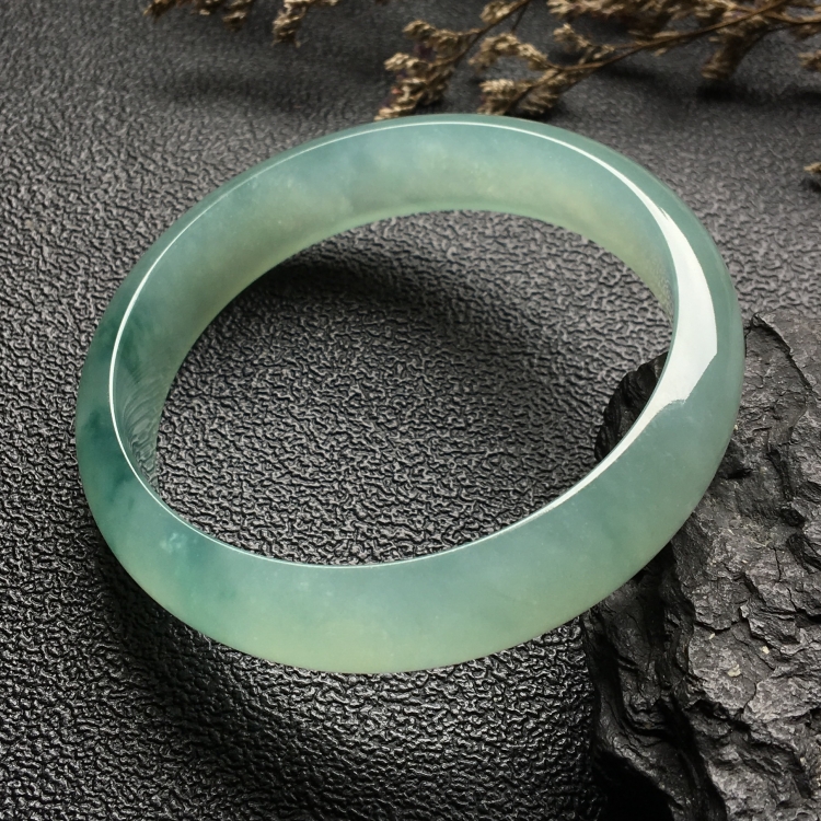 （超值推荐）冰种飘花手镯（56.1mm）