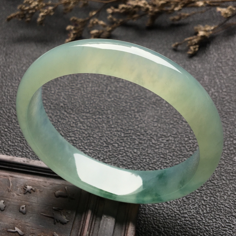 （超值推荐）冰种飘花手镯（56.1mm）