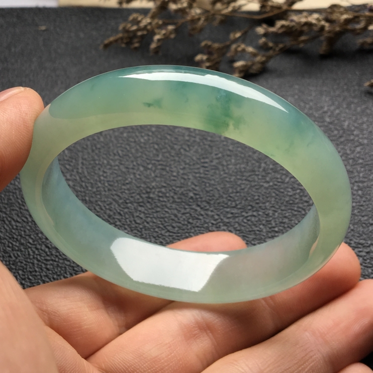 （超值推荐）冰种飘花手镯（56.1mm）