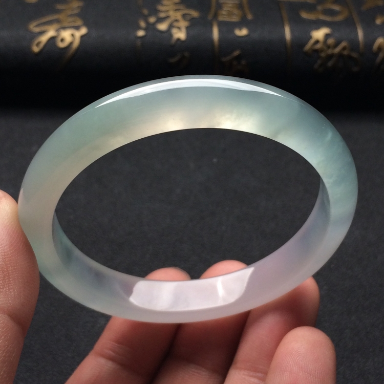 （超值推荐）冰种略飘花手镯（54.5mm）
