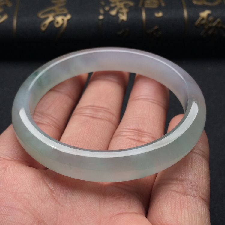 （超值推荐）冰种略飘花手镯（54.5mm）