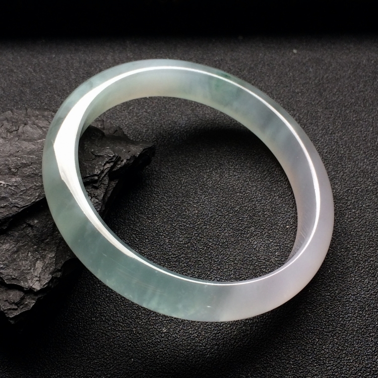 （超值推荐）冰种略飘花手镯（54.5mm）