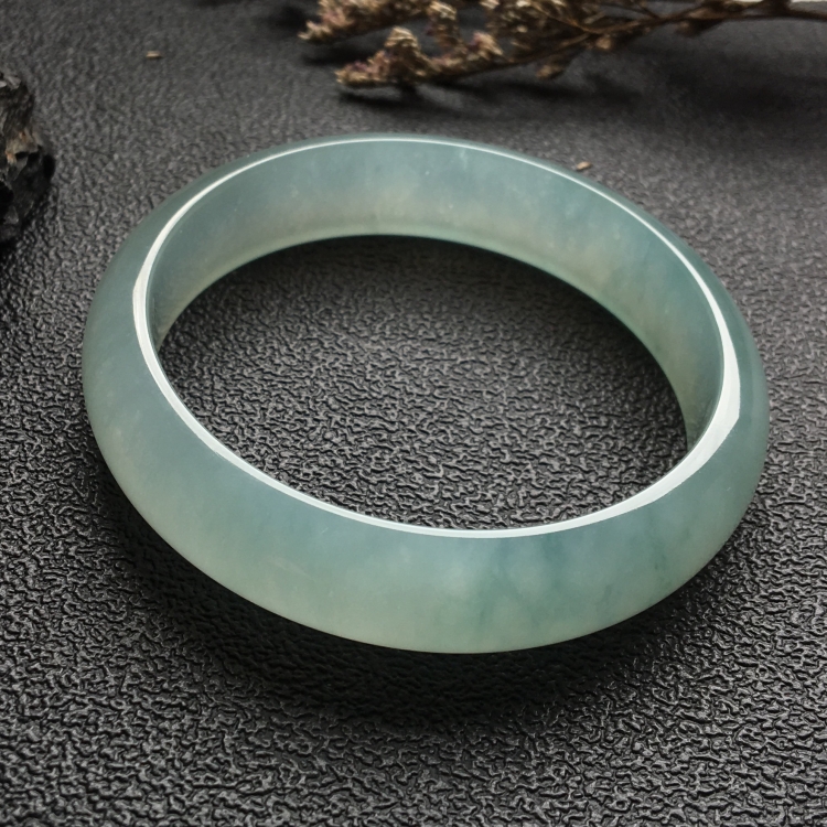 （超值推荐）冰种晴水手镯（56.7mm）
