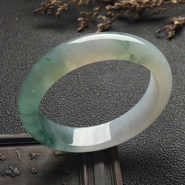 （超值推荐）冰种飘花手镯（55.7mm）