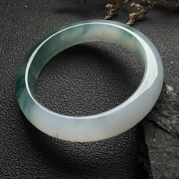 （超值推荐）冰种飘花手镯（55.7mm）