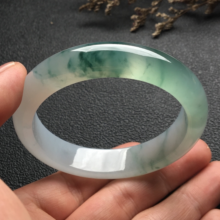 （超值推荐）冰种飘花手镯（55.7mm）