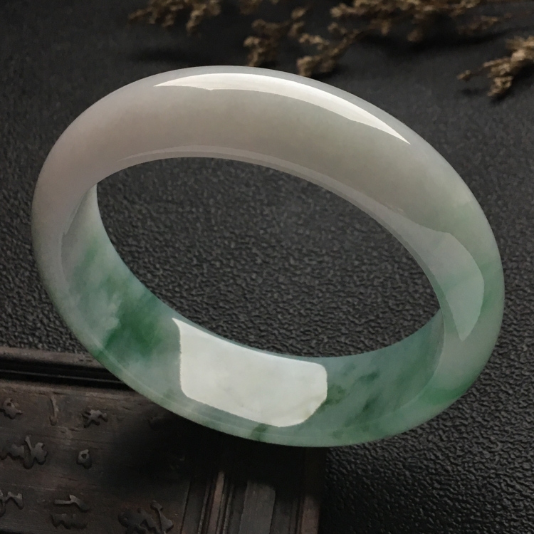 （超值推荐）糯冰种飘花手镯（60.1mm）
