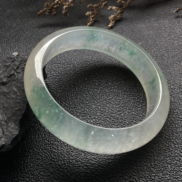 （超值推荐）冰种飘花手镯（57mm）