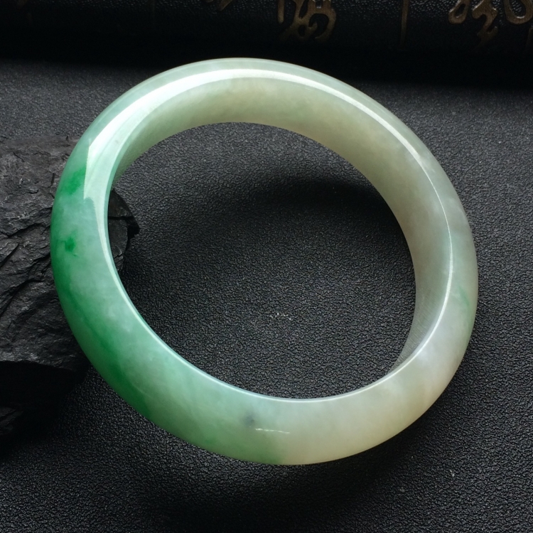 （超值推荐）糯冰种飘翠手镯（59mm）