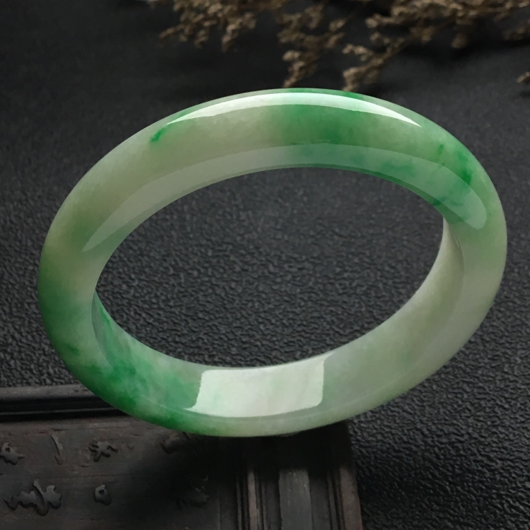 （超值推荐）糯冰种飘翠手镯（56mm）