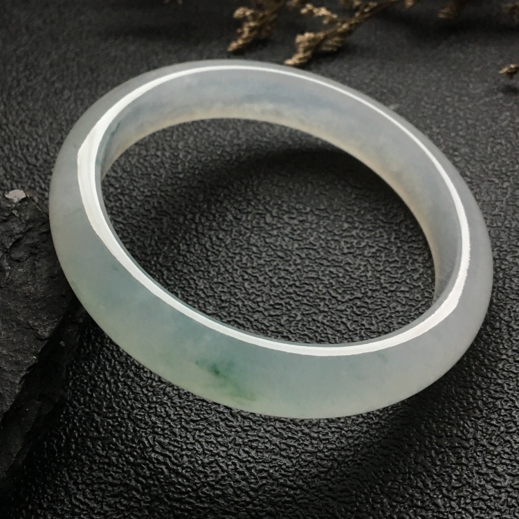 （超值推荐）冰种略飘花手镯（56mm）