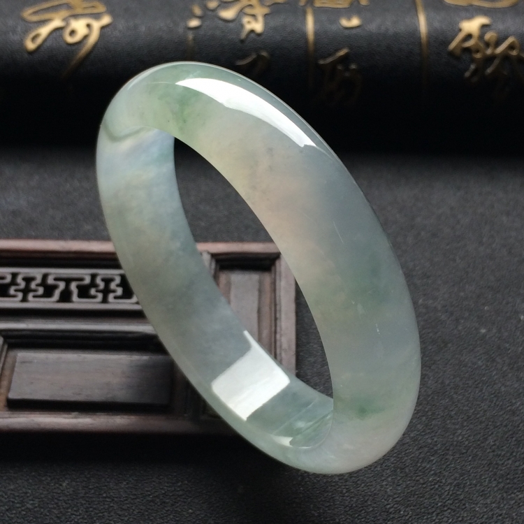 （超值推荐）冰种略飘花手镯（54.1mm）