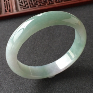 (超值推荐)糯冰种晴水手镯(60mm)