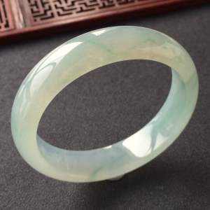 (超值推荐)冰种飘花手镯(57mm)