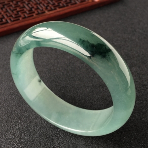 (超值推荐)糯冰种晴水飘花手镯(58.5mm)