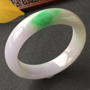 (超值推荐)糯冰种春带彩手镯(58.2mm)