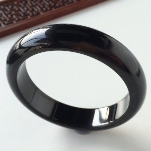 (超值推荐)细糯种墨翠手镯(61mm)