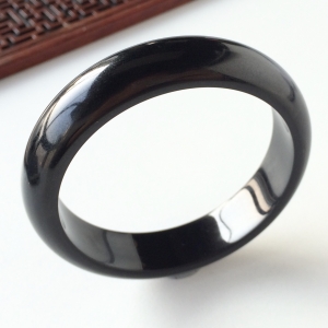 (超值推荐)糯冰种墨翠手镯(55.8mm)