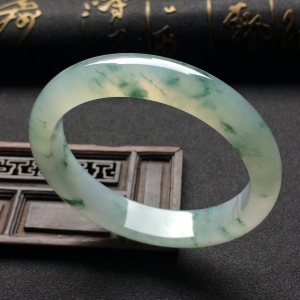 （超值推荐）冰种飘花手镯（56mm）
